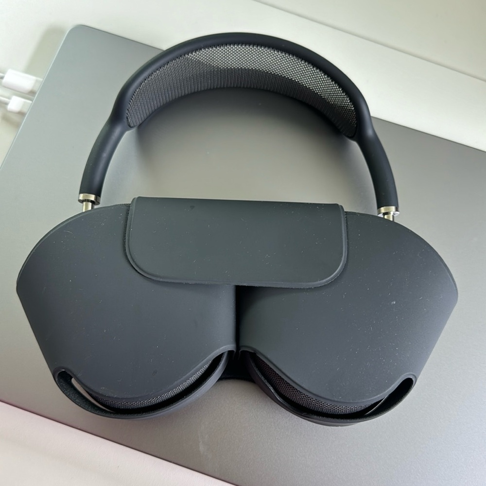 Apple AirPods Pro Max